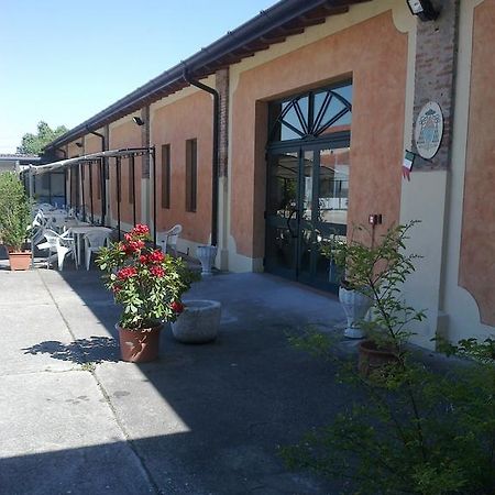 Le Magnolie Agriturismo Verolanuova Esterno foto