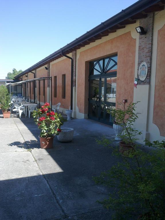 Le Magnolie Agriturismo Verolanuova Esterno foto